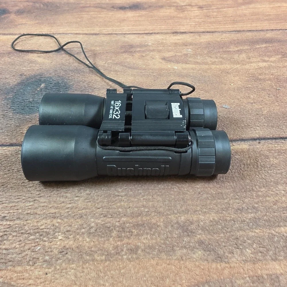 Bushnell Binoculars Mens OS Black Good 16x32 Compact Roof Prism with Case